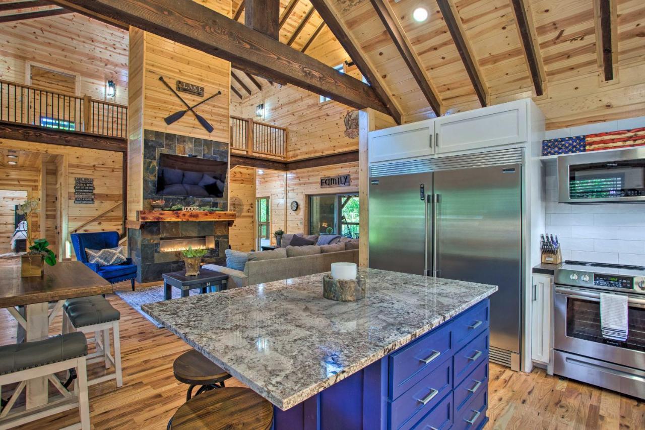 Luxe Broken Bow Cabin Game Room, Fire Pit And Deck! Extérieur photo