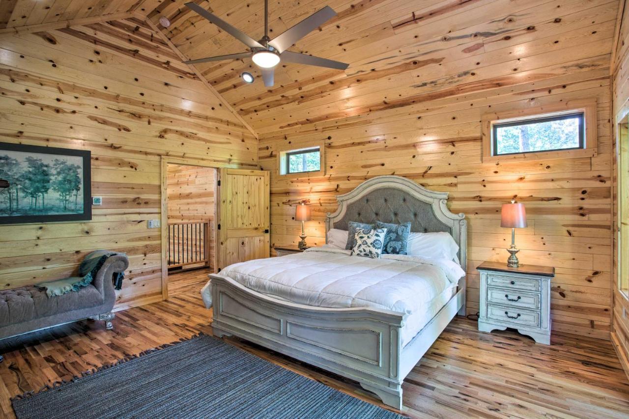 Luxe Broken Bow Cabin Game Room, Fire Pit And Deck! Extérieur photo