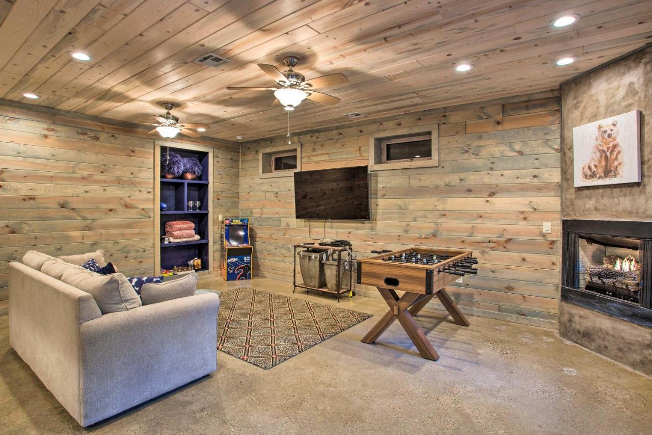 Luxe Broken Bow Cabin Game Room, Fire Pit And Deck! Extérieur photo