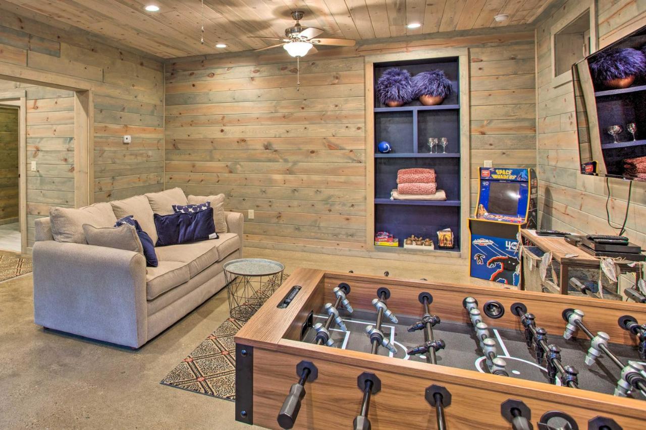 Luxe Broken Bow Cabin Game Room, Fire Pit And Deck! Extérieur photo