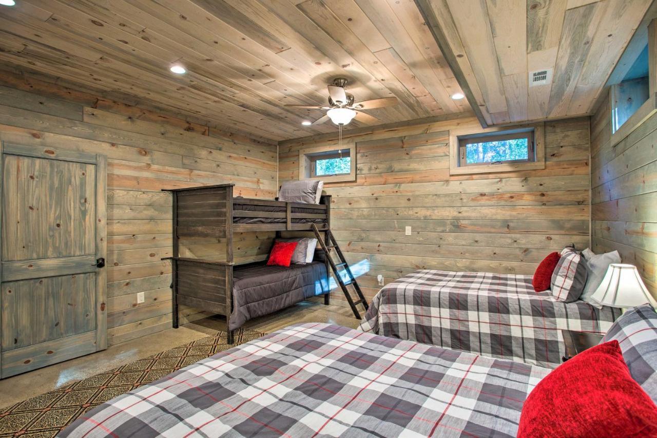 Luxe Broken Bow Cabin Game Room, Fire Pit And Deck! Extérieur photo