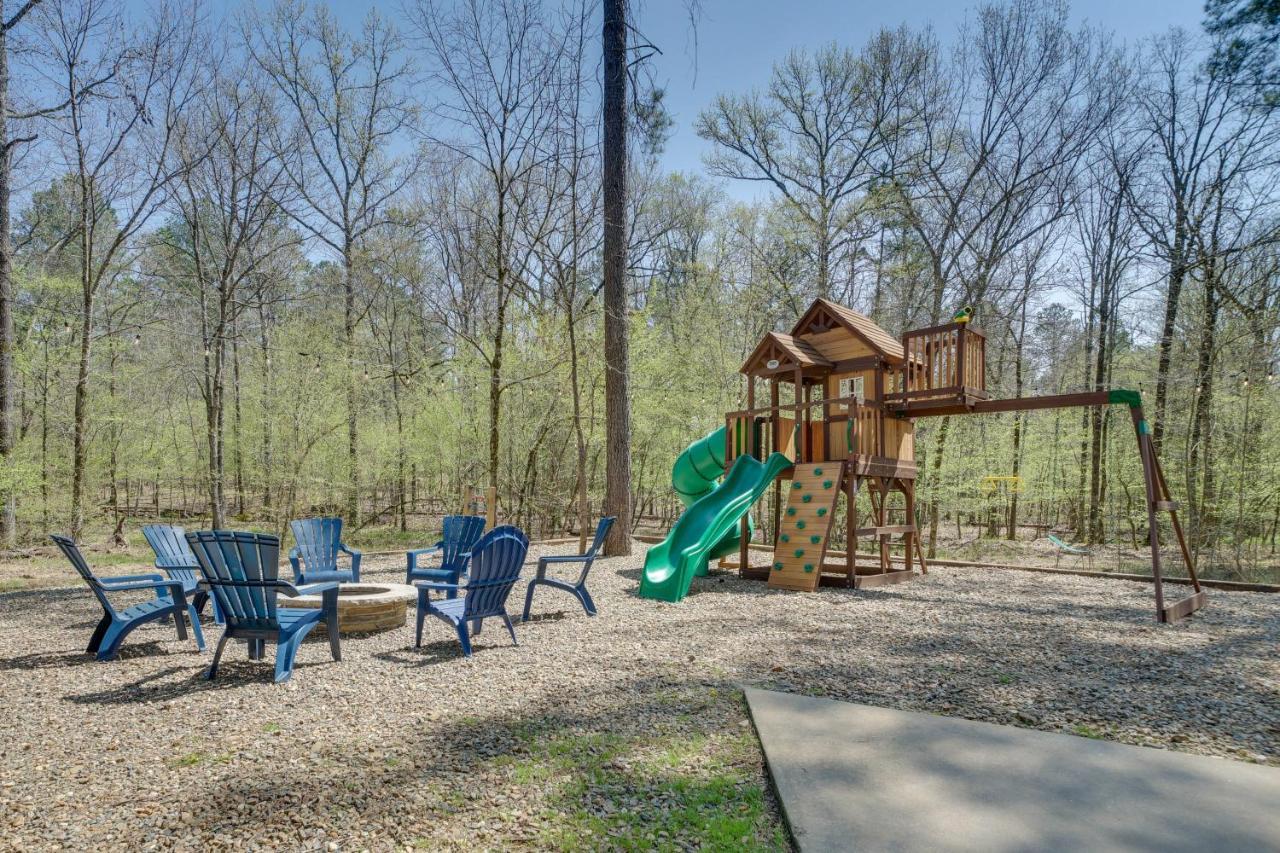 Luxe Broken Bow Cabin Game Room, Fire Pit And Deck! Extérieur photo