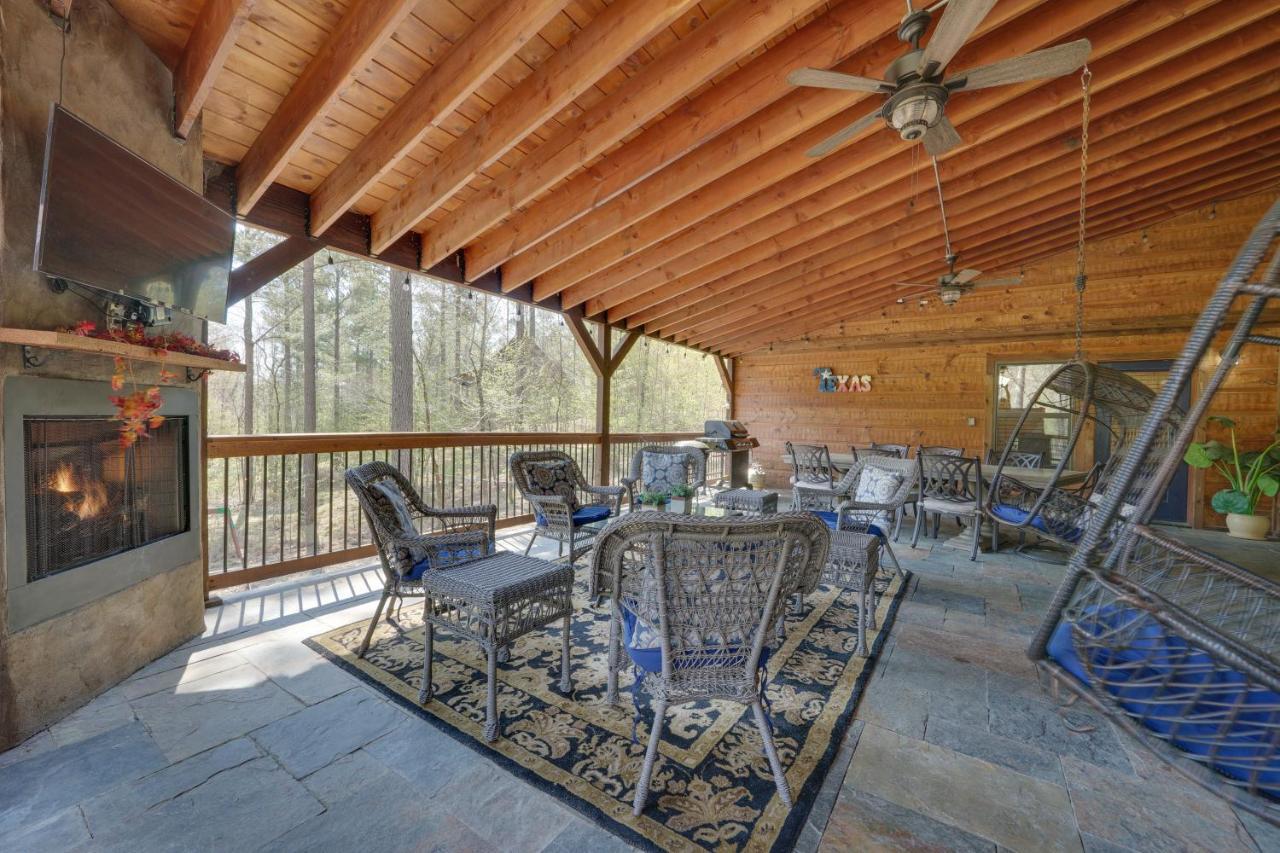 Luxe Broken Bow Cabin Game Room, Fire Pit And Deck! Extérieur photo